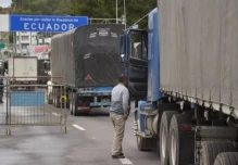 Colombia elimina restricción al transporte de carga ecuatoriano