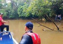 Bomberos mantienen búsqueda de adolescente desaparecido en el río Cuyabeno