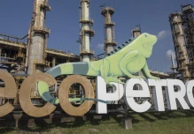 Alza del crudo sostiene a Ecopetrol pese a tensiones internas y presión política 