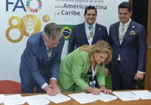 Ecuador y Brasil impulsan investigación para crear bananos resistentes a plagas