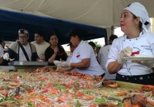  Naranjal rompió récord Guinness de ensalada de cangrejo