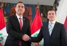 Noboa recibe a Jerí en el Palacio de Carondelet para iniciar el gabinete binacional 