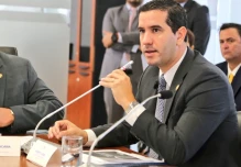 Luque explicó las acciones tomadas para eliminar los mecheros en la Amazonía