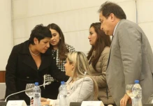 Unanimidad contra Espinosa