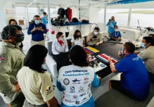 La expedición de "migravía" marina entre Ecuador y Costa Rica llega a Galápagos 