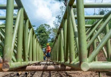 Sucumbíos: Nuevo puente se construye sobre el río Shushufindi