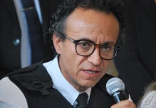 Zurita presenta su inscripción para reemplazar a Villavicencio