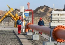 Menor demanda de China ayuda a contener el alza mundial de los precios del petróleo