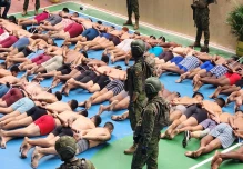 Militares seguirán controlando las cárceles en Ecuador