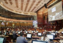 Asamblea: Gobierno de Maduro es ilegítimo