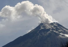 Profesores estudian los volcanes de Ecuador y Canarias