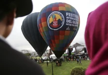 La Mitad del Mundo volvió a adornarse de coloridos globos