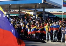 Ecuador restringe el ingreso al país de venezolanos vinculados al gobierno de Maduro