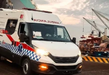 La primera flota de ambulancias llegó a Manta