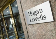 Hogan Lovells es la firma de abogados que representa a Ecuador ante la demanda de los fondos de inversión 