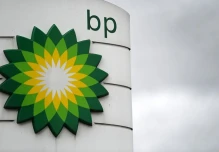 BP recortará sus inversiones en renovables y aumentará la producción de petróleo y gas