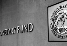 Ecuador encara revisión clave del FMI en medio de cuestionamientos al déficit de 2025