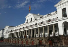 Acuerdo con tenedores de bonos para reducir deuda