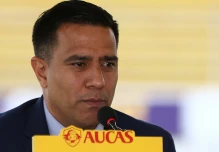 Aucas anunció la salida del técnico César Farías