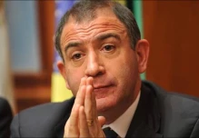 Ecuador expresa "disgusto" por declaraciones de embajador de Argentina