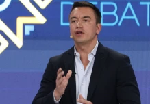 Noboa duplica a González en gasto de publicidad en Facebook