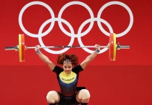 Angie Palacios conquistó la medalla de plata en el Mundial de Halterofilia