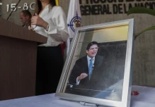 Ecuador lamenta la muerte de Miguel Uribe y condena "firmemente toda forma de violencia"