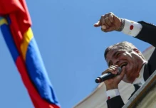 Rafael Correa retrocede y anuncia retiro temporal de leyes de herencia y plusvalía