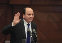 Baca no convenció y fue censurado y destituido