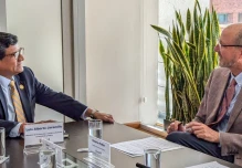 Ecuador avanza en negociaciones comerciales con Canadá y Marruecos 