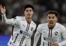 Liga goleó a Palmeiras y acaricia la final de la Libertadores