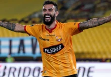 Barcelona se despide del título tras derrota ante Aucas