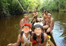 Comunidades huaorani reportan falta de alimentos por toque de queda nacional