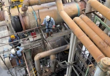 Reforma estratégica en Ecuador busca reactivar petróleo, minería y electricidad 
