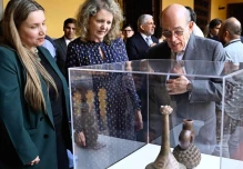 Perú recibe 347 piezas arqueológicas repatriadas desde Estados Unidos