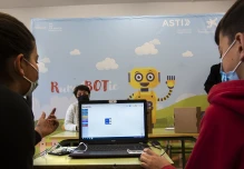 La Unesco pide una regulación rápida de la IA en las escuelas para asegurar su uso ético
