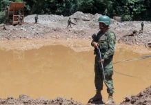 Noboa creó comité para combatir la minería ilegal en Ecuador 