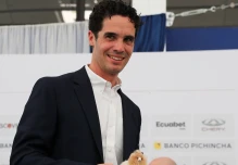 El técnico español Josep Alcácer no podrá dirigir a Liga en torneos internacionales
