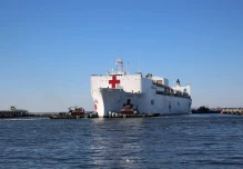 Buque hospital de EE.UU. llega a Manta para realizar intervenciones quirúrgicas
