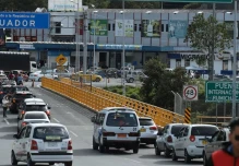 Colombia eleva al 50 % el arancel a importaciones ecuatorianas en respuesta a medida de Quito