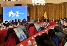 Gobierno e indígenas, con ideas distintas para la economía del país