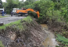 La limpieza de zanjas se lleva a cabo en El Coca