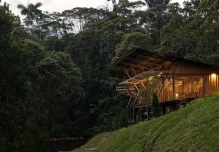 Arquitectura sostenible impulsa desarrollo comunitario en la Amazonía de Ecuador
