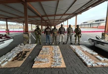 60 fusiles y pistolas fueron hallados en un contenedor en Guayaquil