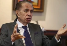 Alfonso Espinosa de los Monteros se despide de la televisión ecuatoriana con un mensaje a los jóvenes