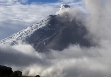 El Sangay y el Cotopaxi expulsaron ceniza 