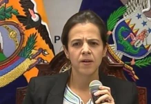 En el grupo de 17 detenidos en el aeropuerto Mariscal Sucre, hubo 16 extranjeros y un ecuatoriano