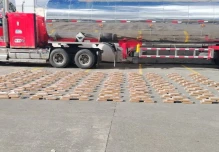 La Policía decomisó 550 kilos de cocaína en un vehículo en Carchi
