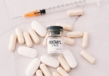 Arcsa pide a la población que reporte venta irregular de fentanilo