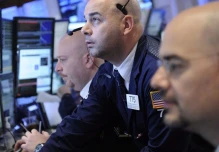 El petróleo WTI, referente de Ecuador, cayó 7,65 % tras respuesta arancelaria china